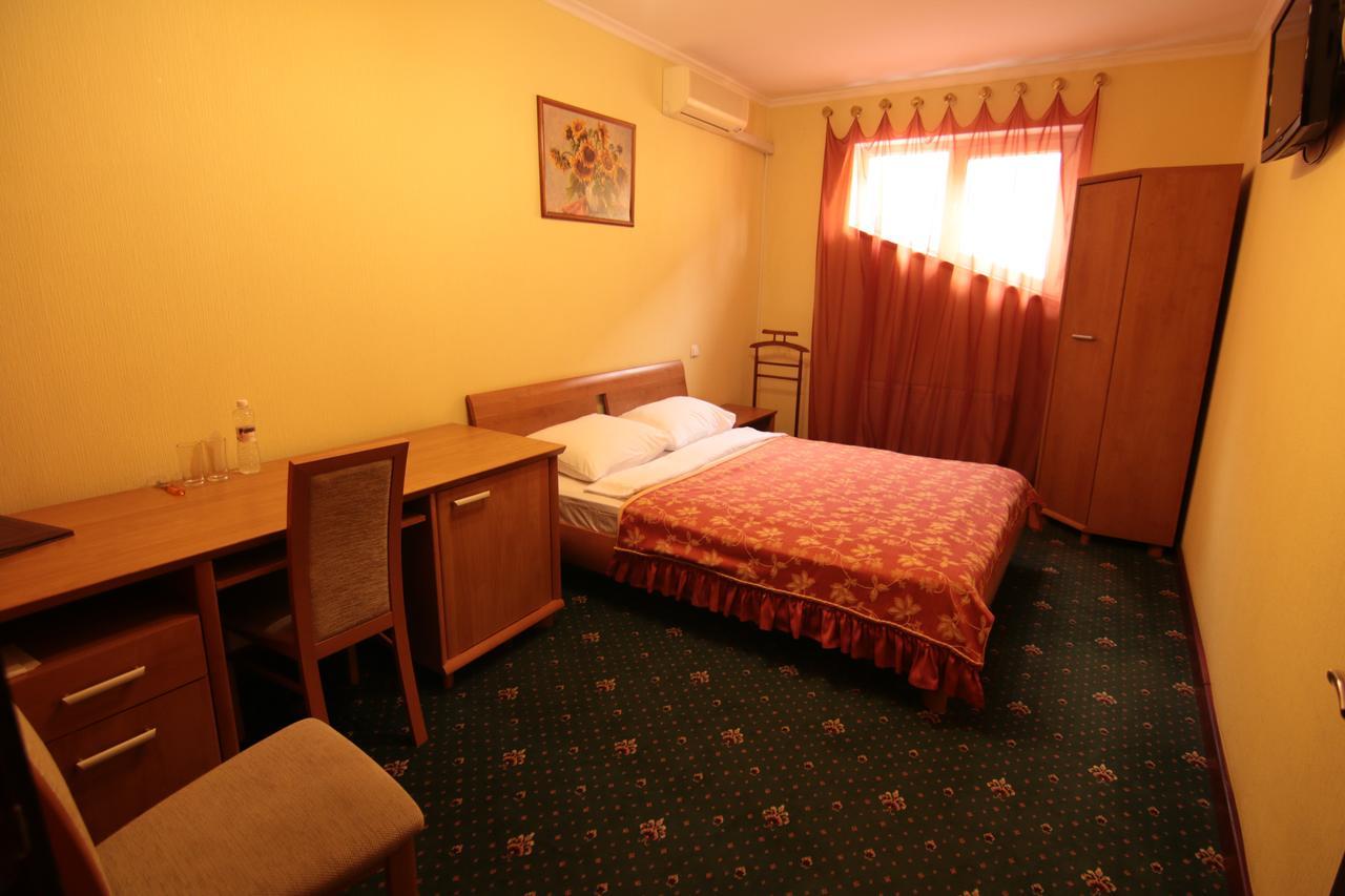 Chervona Kalina Hotel Kiev Exterior foto